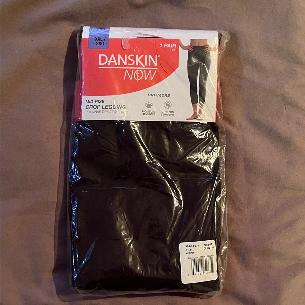 Danskin Now Black Crop Leggings